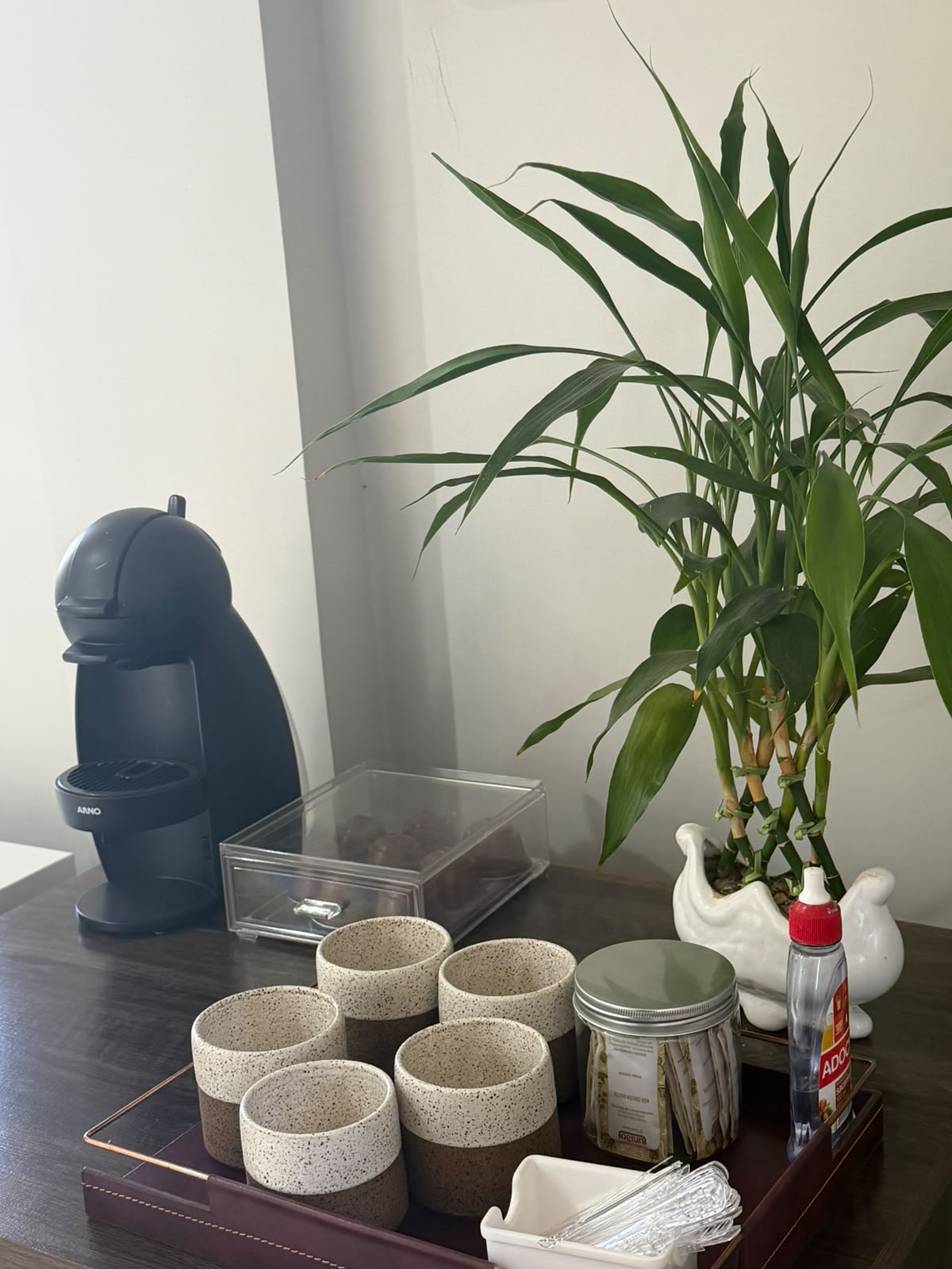 Cantinho do café para recepção de clientes no escritório