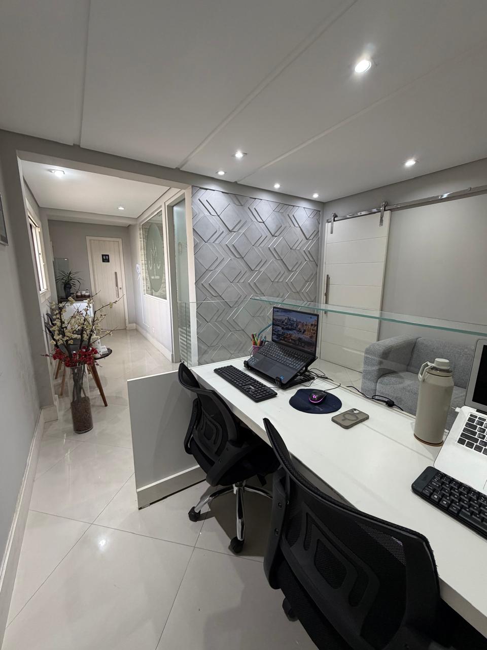 Estação de trabalho da equipe do escritório